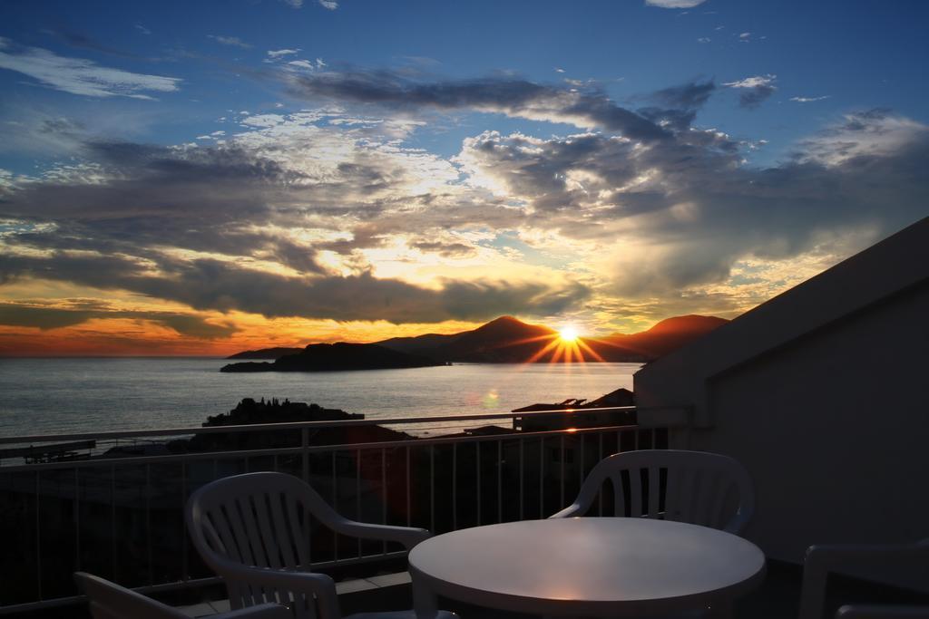 Apartments Antonela Sveti Stefan Eksteriør bilde